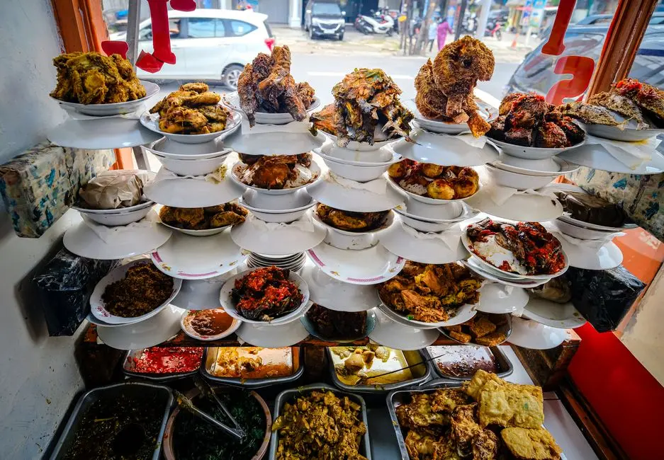 Aroma Kenangan: Menelusuri Jejak Kuliner Legendaris di Pasar Lama Putussibau